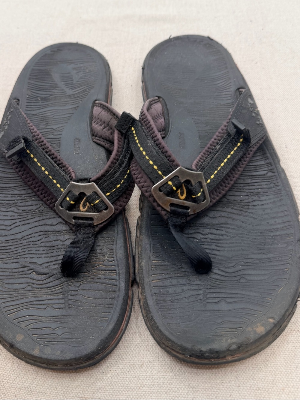 OluKai Holomua Sandal